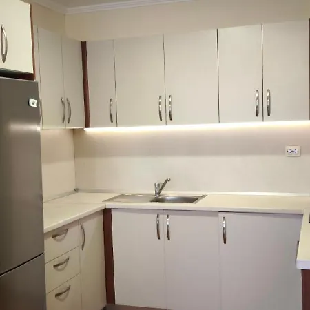 One Bedroom 2 - Restaurant Stadium *