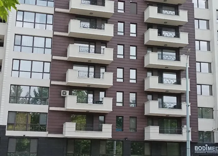 One Bedroom 2 - Restaurant Stadium *