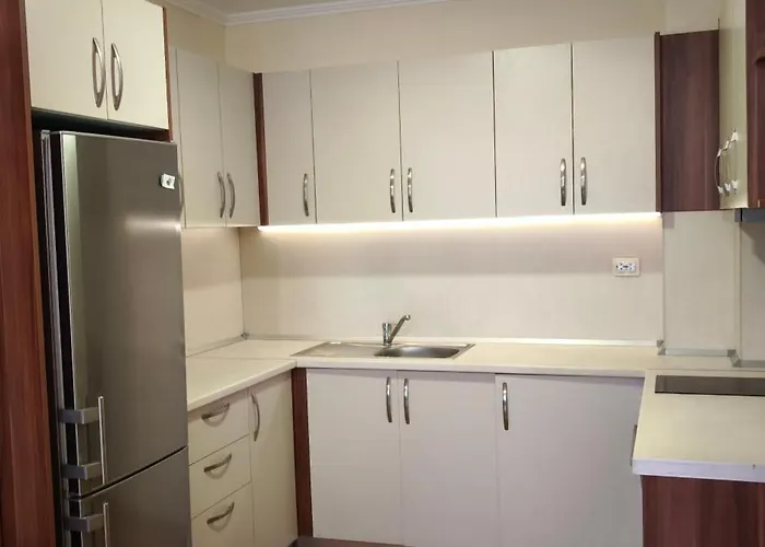 One Bedroom 2 - Restaurant Stadium *